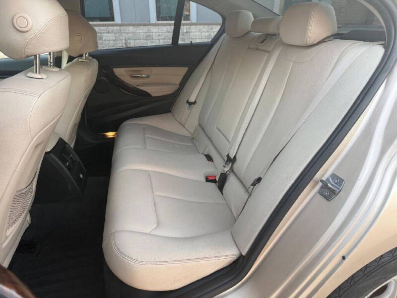 2015 BMW 3 Series 328i