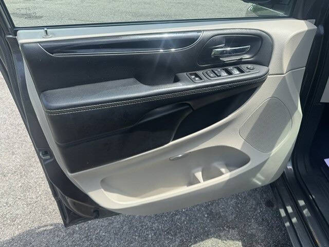 2017 Dodge Grand Caravan SE Plus