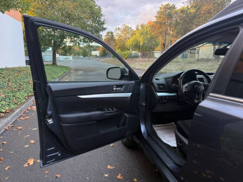 2013 Subaru Outback 2.5i Premium