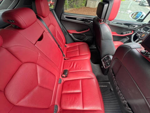 2017 Porsche Macan