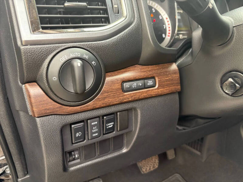 2017 Nissan Titan Platinum Reserve