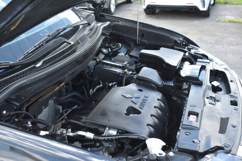 2018 Mitsubishi Outlander ES