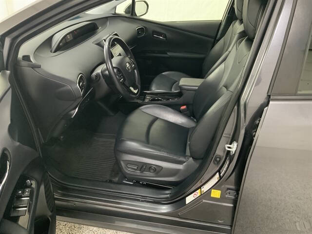 2022 Toyota Prius LE