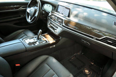 2019 BMW 7 Series 740i