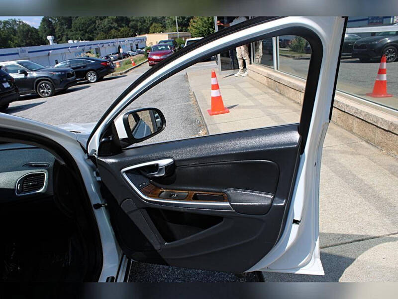 2017 Volvo V60 T5 Premier