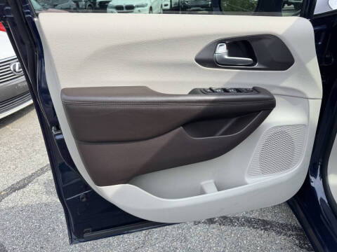 2018 Chrysler Pacifica Touring L Plus