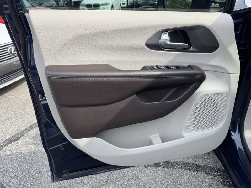 2018 Chrysler Pacifica Touring L Plus