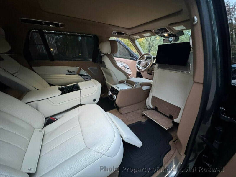 2025 Land Rover Range Rover P615 SV LWB