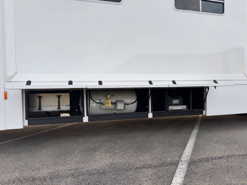 2006 Freightliner Haulmark