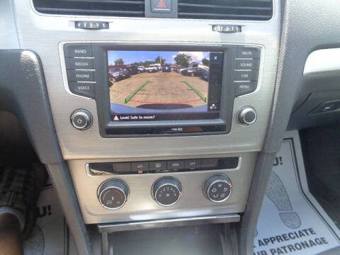 2016 Volkswagen Golf TSI SE