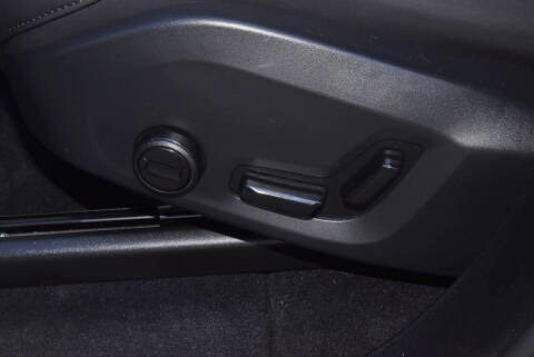 2025 Volvo XC90 B6 Plus Bright Theme 7P