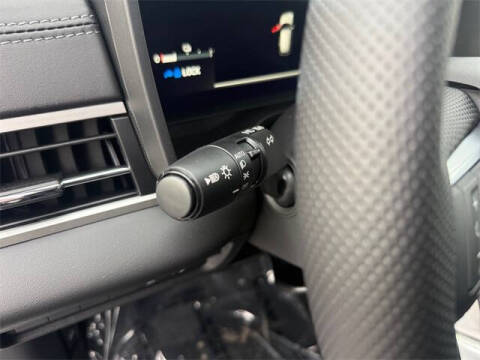 2025 Mitsubishi Outlander PHEV SE