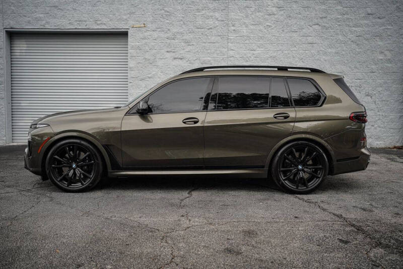 2025 BMW X7 M60i