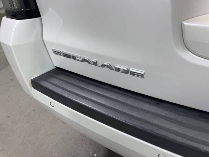 2019 Cadillac Escalade Platinum