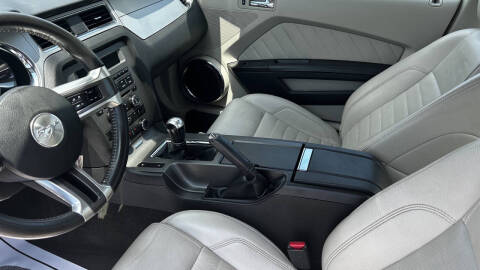 2010 Ford Mustang V6 Premium