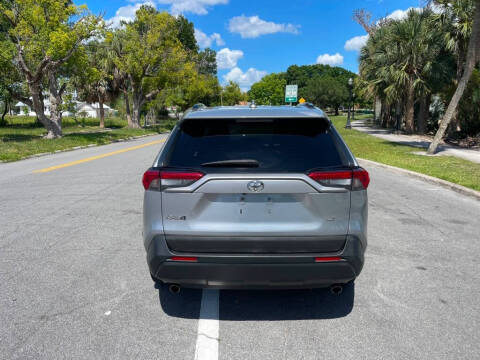 2019 Toyota RAV4 LE