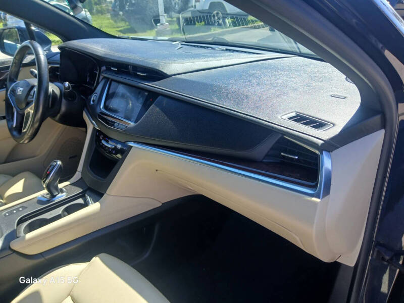 2017 Cadillac XT5 Luxury