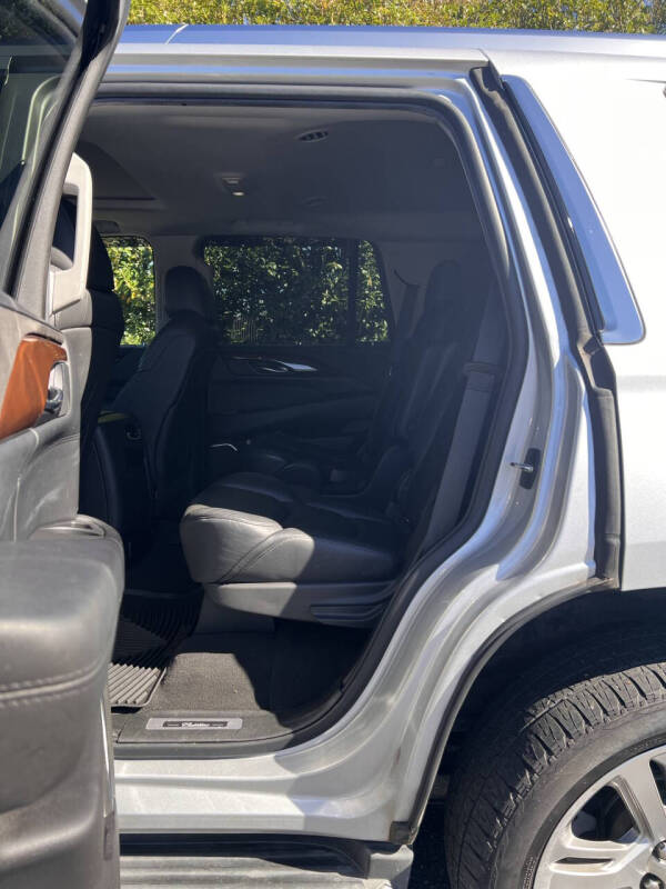 2019 Cadillac Escalade Luxury