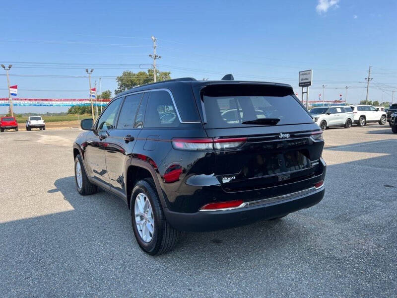 2025 Jeep Grand Cherokee Laredo X