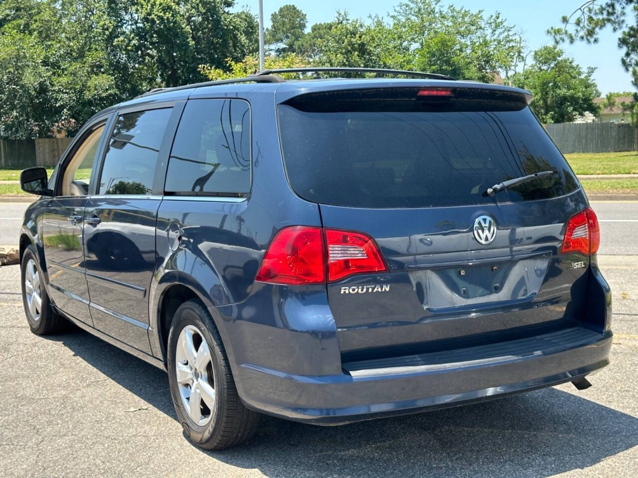 2009 Volkswagen Routan for sale at CarMood in Virginia Beach, VA