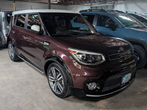 2017 Kia Soul +