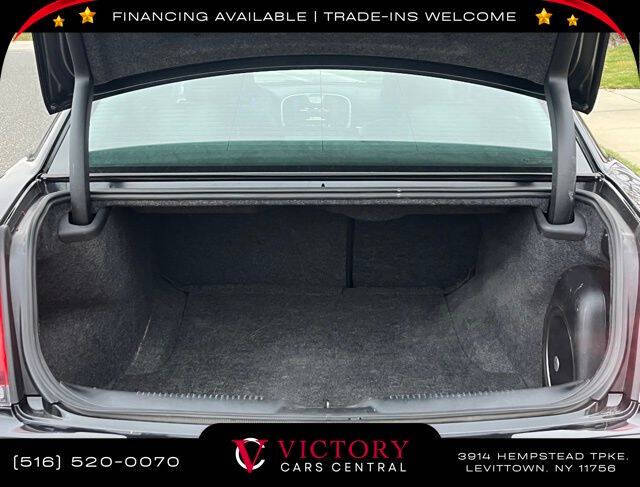 2023 Chrysler 300 Touring L