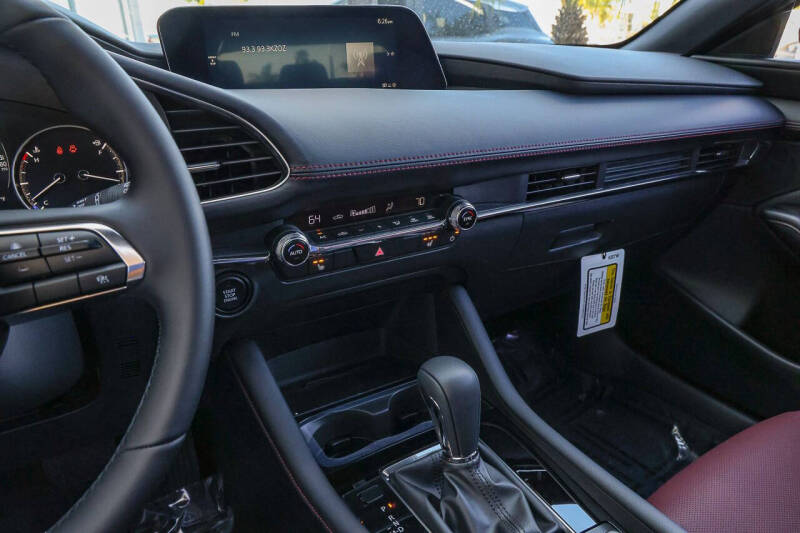 2026 Mazda Mazda3 Hatchback 2.5 S Carbon Edition
