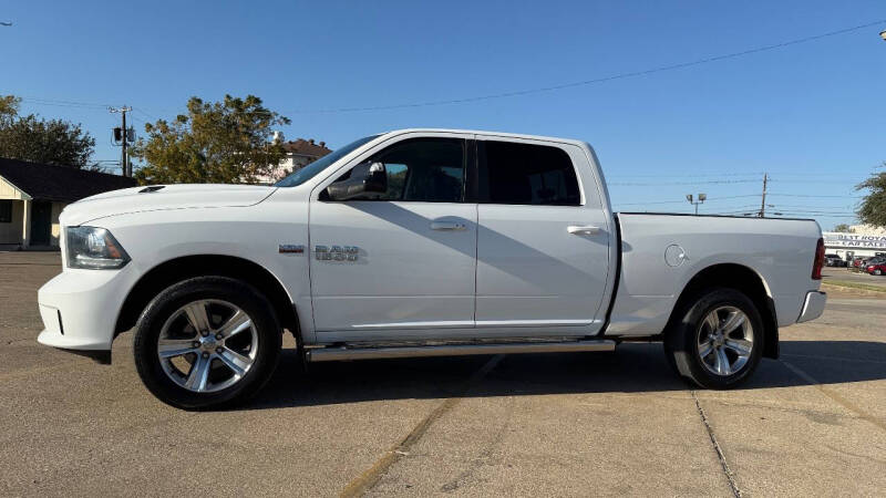 2016 RAM 1500 Sport