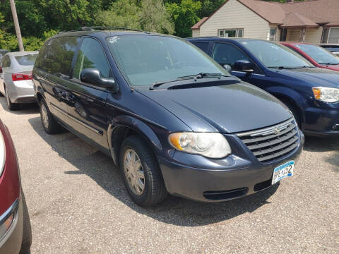 2007 Chrysler Town and Country for sale at Short Line Auto Inc in Rochester MN