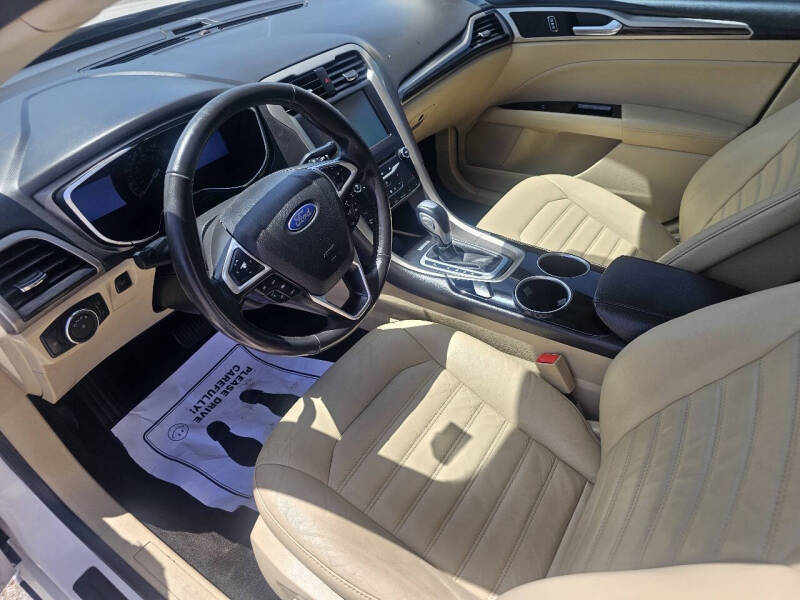 2013 Ford Fusion SE