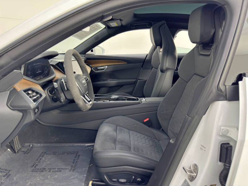 2022 Audi e-tron GT quattro Premium Plus