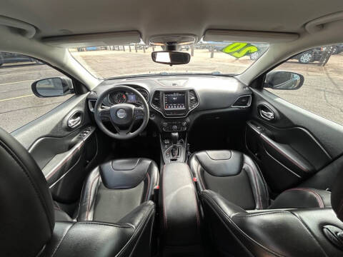 2020 Jeep Cherokee Trailhawk