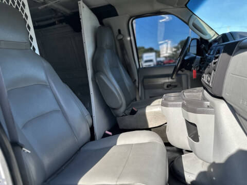 2012 Ford E-Series E-350 SD