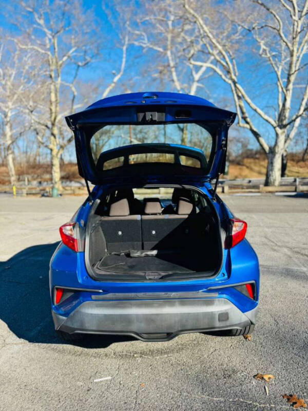 2020 Toyota C-HR XLE