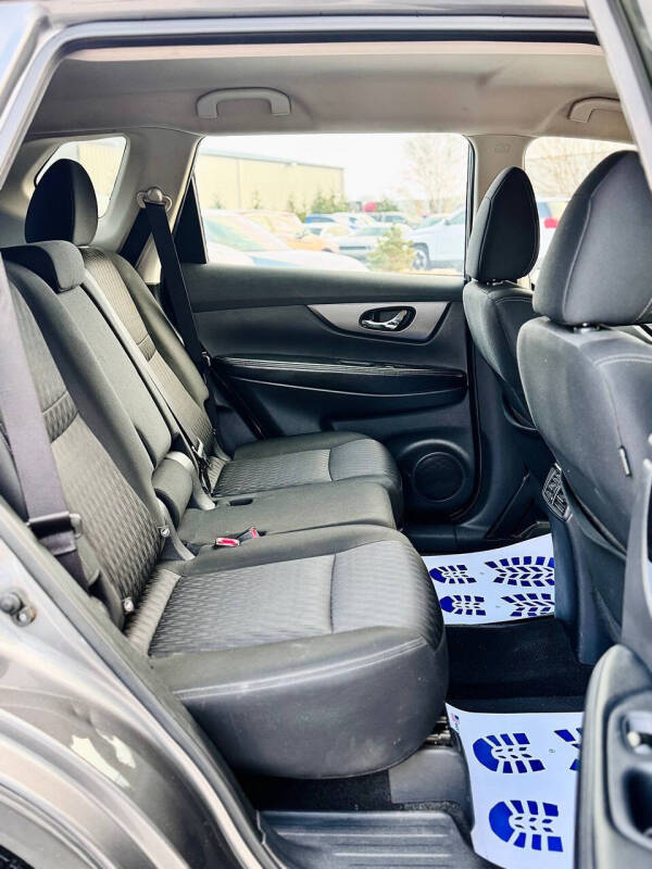 2017 Nissan Rogue SV