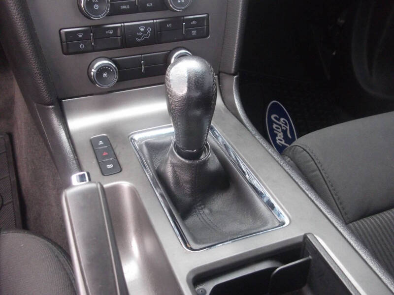 2013 Ford Mustang V6