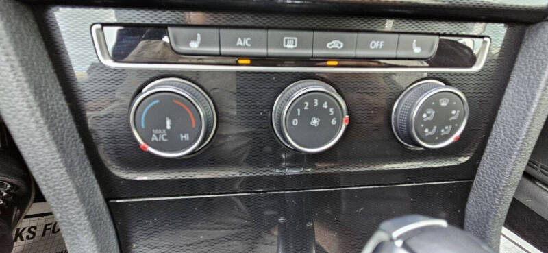 2016 Volkswagen Golf GTI SE
