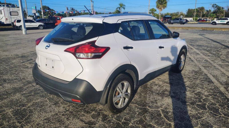 2019 Nissan Kicks S