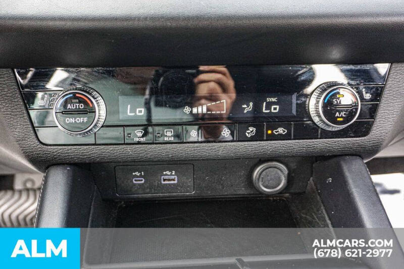 2023 Mitsubishi Outlander SE