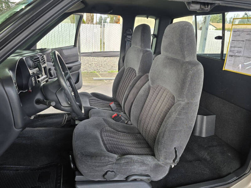 1998 Chevrolet S-10 LS