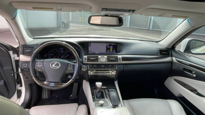 2013 Lexus LS 460