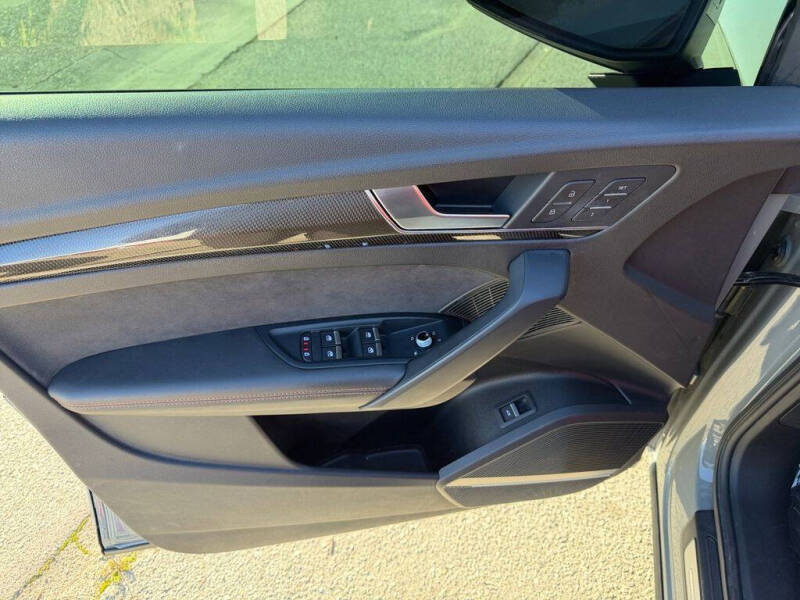 2022 Audi SQ5 3.0T quattro Premium Plus