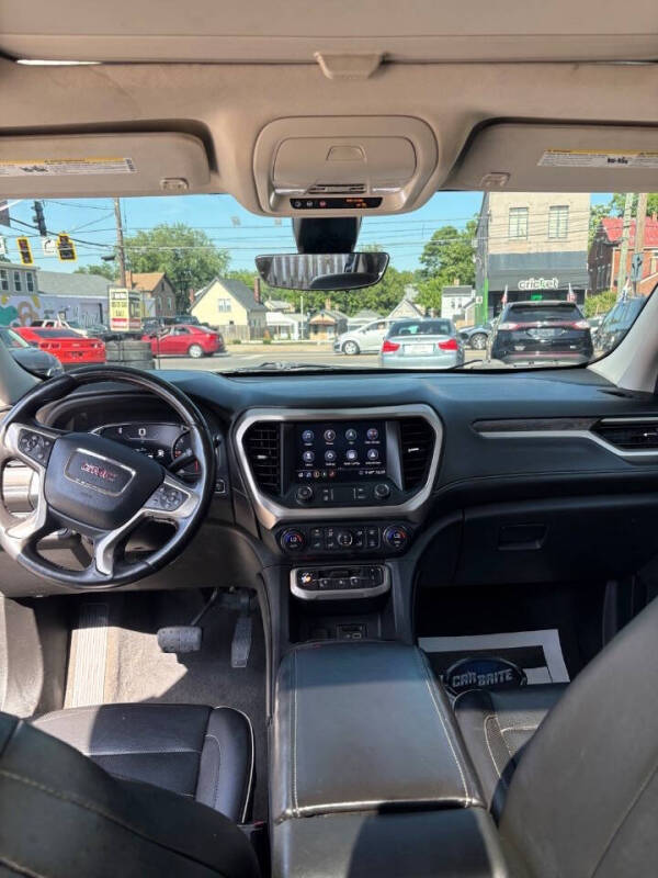 2020 GMC Acadia Denali