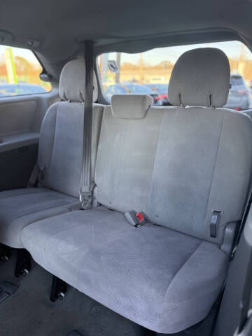 2016 Toyota Sienna L 7-Passenger