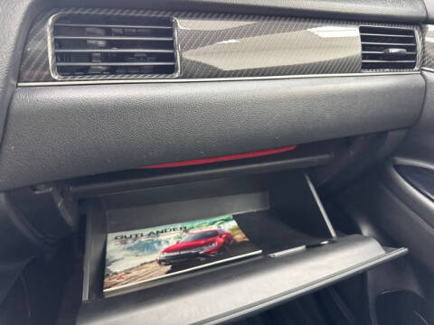 2020 Mitsubishi Outlander LE
