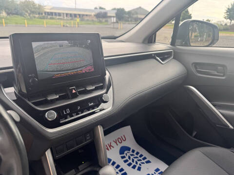 2024 Toyota Corolla Cross LE