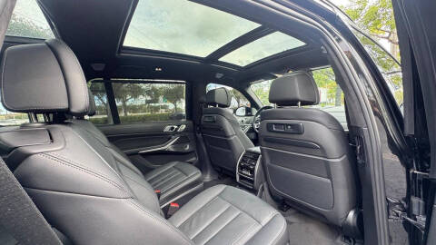 2021 BMW X7 M50i