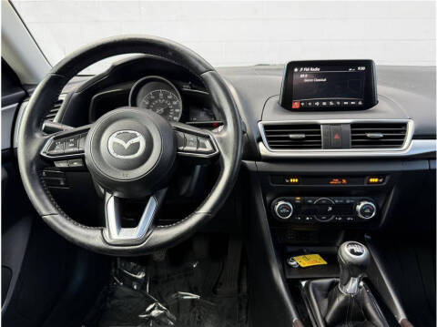 2017 Mazda MAZDA3 Touring 2.5