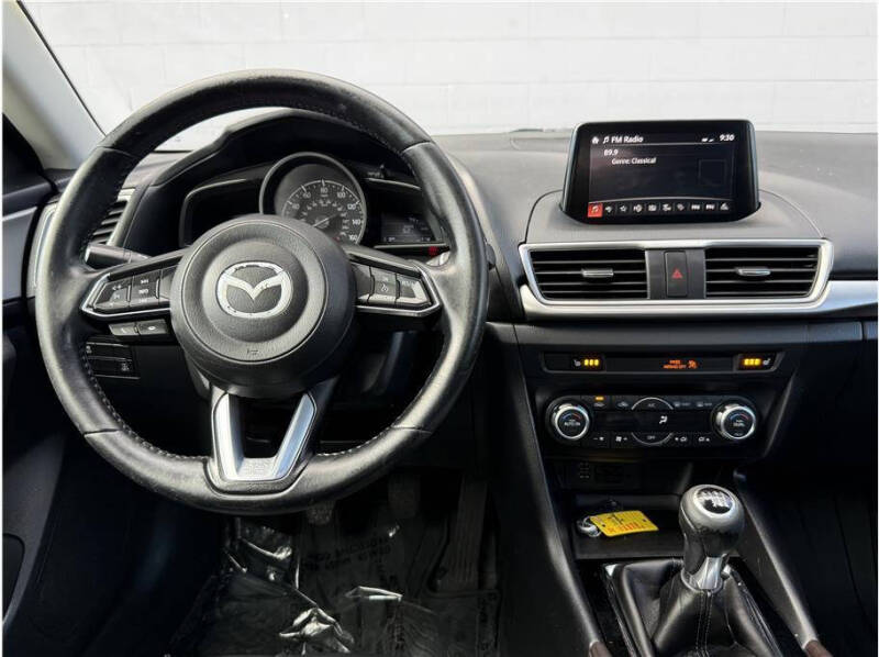 2017 Mazda MAZDA3 Touring 2.5