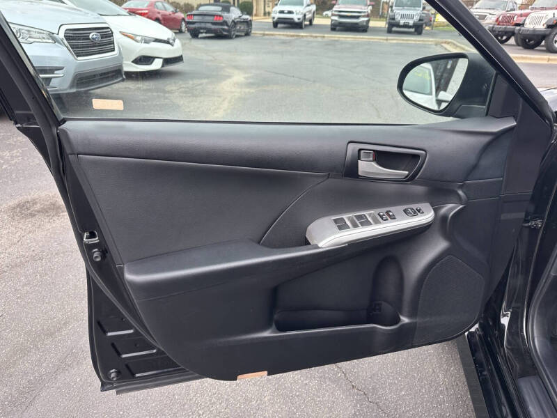 2014 Toyota Camry SE